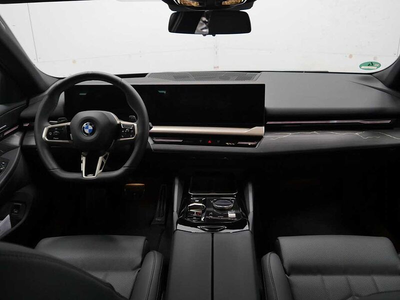BMW 520d T. M Sport HUD ACC SurView. Har/Ka. P-Prof. AHK 520