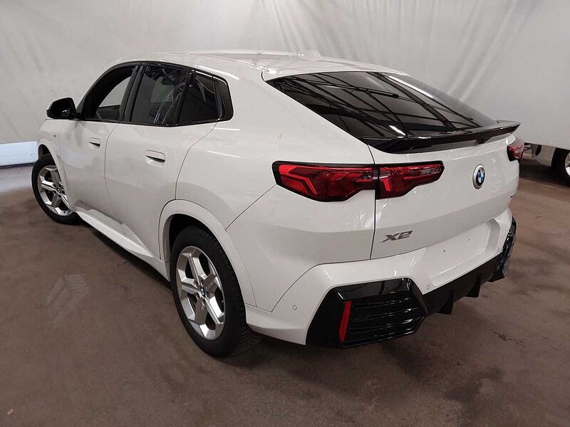 BMW X2 s20i M Sport HUD ACC SurView LiveProf. AHK PA+ Sportpaket Bluetooth Navi LED Vollleder Klima PDC el. Fenster