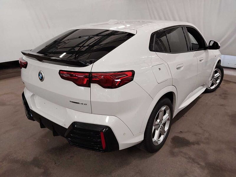 BMW X2 s20i M Sport HUD ACC SurView LiveProf. AHK PA+ Sportpaket Bluetooth Navi LED Vollleder Klima PDC el. Fenster