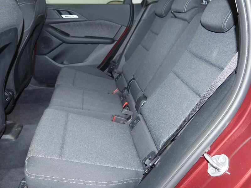 BMW 220i ActiveT. HUD PanoDach SurView. LiveProf. AHK 220 Active Tourer Bluetooth Navi LED Klima PDC el. Fenster