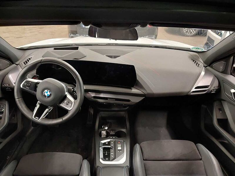 BMW 123 xDr. M Sport Pro HUD ACC SuView. PanoD. H/K AHK Sportpaket Bluetooth Navi LED Klima PDC el. Fenster