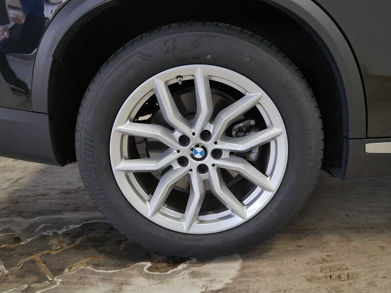 BMW X5 x30d Standh. KomfS. Gestik Soft Ha/K. P-Prof. AHK Bluetooth HUD Navi LED Vollleder Klima Standhzg PDC el. Fenster