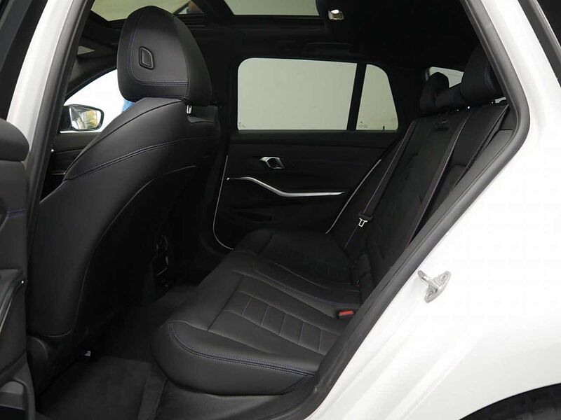 BMW M340i T. xDr. M Pro FACELIFT HUD SuView. Pano.18' SuView. Pano.18' Sportpaket Bluetooth Navi LED Vollleder Klima Aktivlenkung PDC e