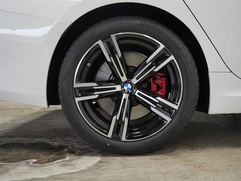 BMW M340i T. xDr. M Pro FACELIFT HUD SuView. Pano.18' SuView. Pano.18' Sportpaket Bluetooth Navi LED Vollleder Klima Aktivlenkung PDC e