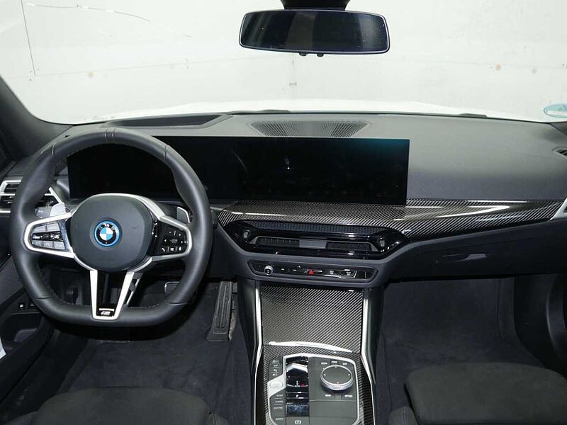 BMW 330e xDr. T.M Sport Pro HUD ACC PanoD. H/K AHK 19' 330 19' Sportpaket Bluetooth Navi LED Klima Aktivlenkung Standhzg PDC el. Fenste