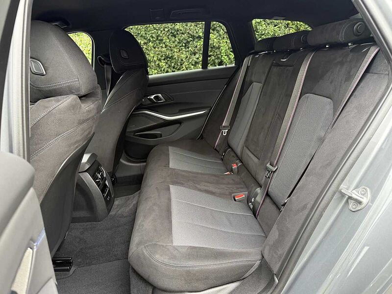 BMW 318i Touring Sportpaket Navi LED Klima PDC 318 el. Fenster