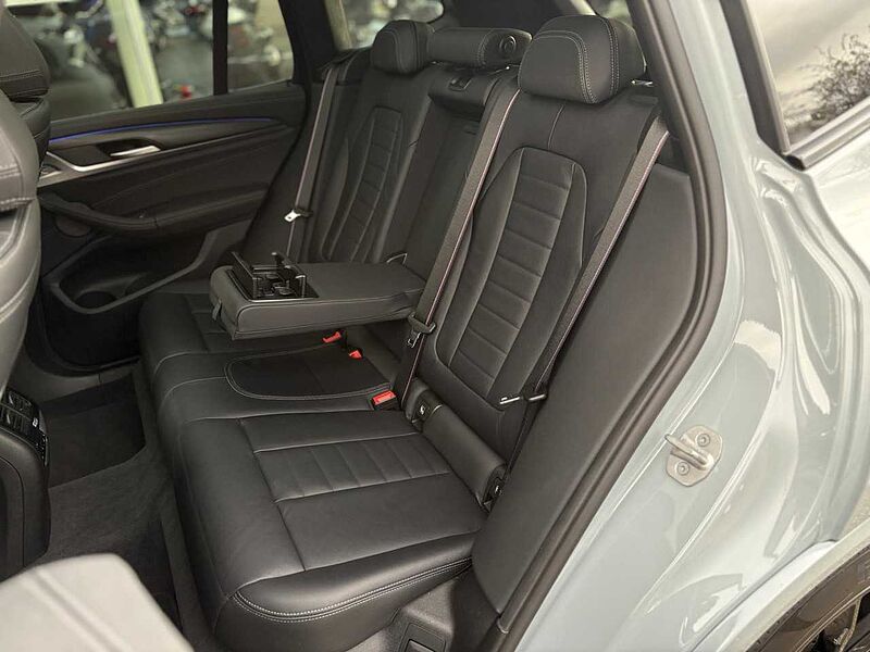 BMW X3 x30d M Sport SurView Sitzbel. DrivAssProf. HUD
