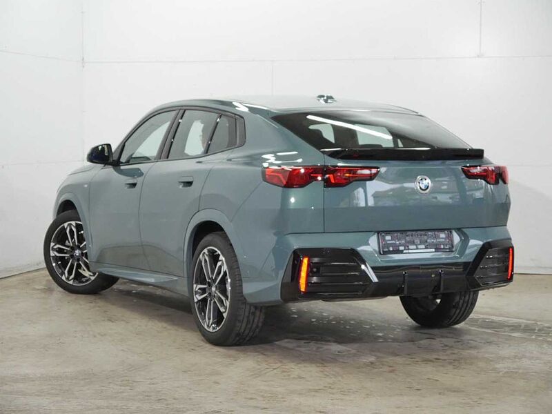 BMW X2 s18d M Sport ACC HUD IconGlow. SuView. KomfZ19' IconGlow. SuView. KomfZ19' Sportpaket Bluetooth Navi LED Klima PDC el. Fenster