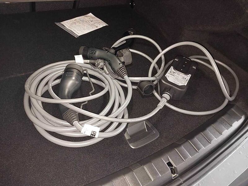 BMW 330e xDr. M Sport HUD ACC SurView. Lenkradh. HiFi 330 Sportpaket Bluetooth Navi LED Klima Aktivlenkung Standhzg PDC el. Fenster