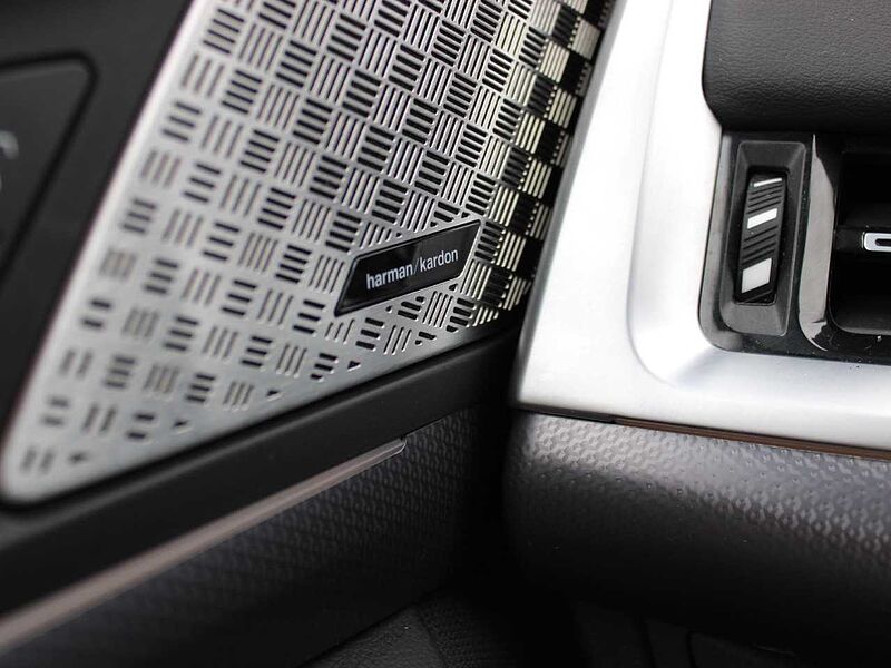 BMW 220i A. T. M Sport HUD Ha/Ka. LiveProf. Kamera 360° 220 Active Tourer