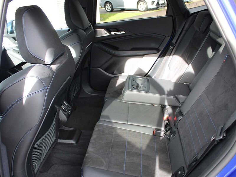 BMW 220i A. T. M Sport HUD Ha/Ka. LiveProf. Kamera 360° 220 Active Tourer