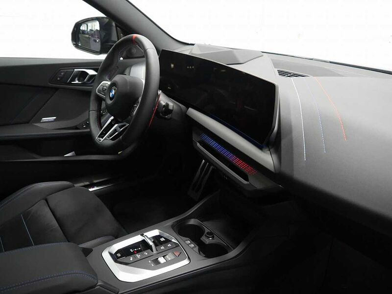BMW M235 xDr. GC. Pro ACC SurView PanoD. Lenkradh.19' HUD Gran Coupé PanoD. Lenkradh.19' Sportpaket Bluetooth Navi LED Klima PDC el. Fenste