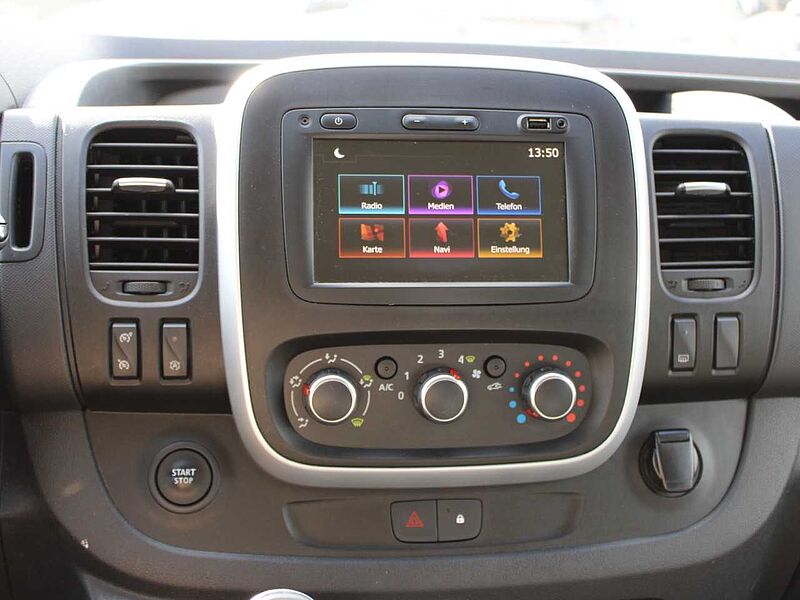 Renault Trafic dCi 120 L1H1 3,0t teilverglast AHK Navi