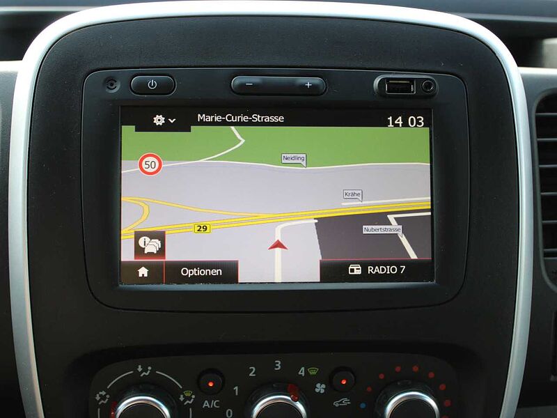 Renault Trafic dCi 120 L1H1 3,0t teilverglast AHK Navi