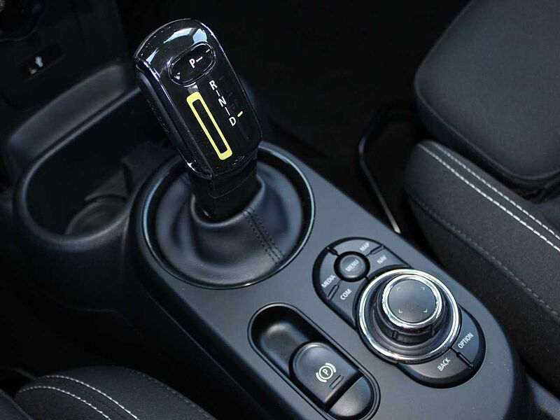 MINI Cooper SE Navi LED Wärmepumpe DAB Essential Trim
