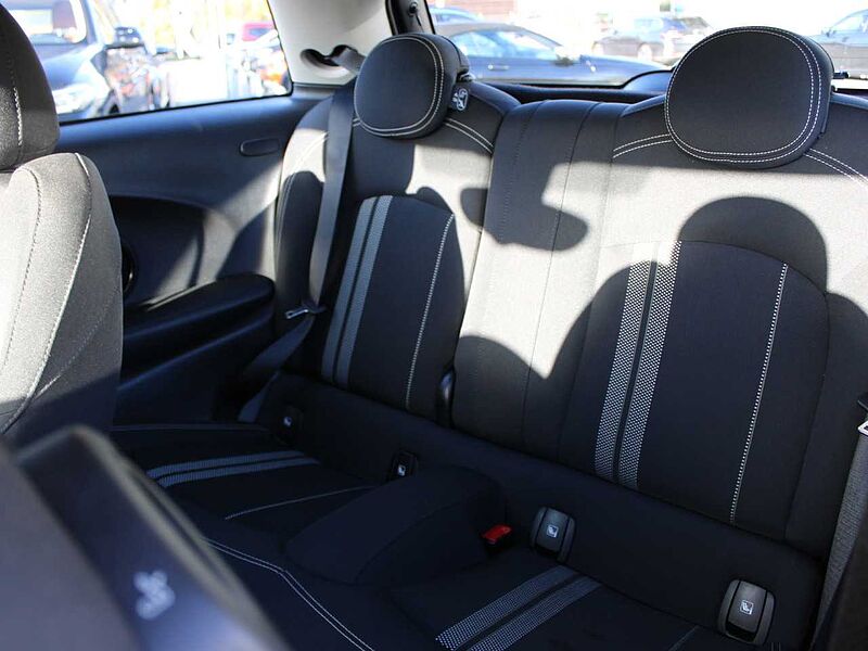 MINI Cooper SE Navi LED Wärmepumpe DAB Essential Trim