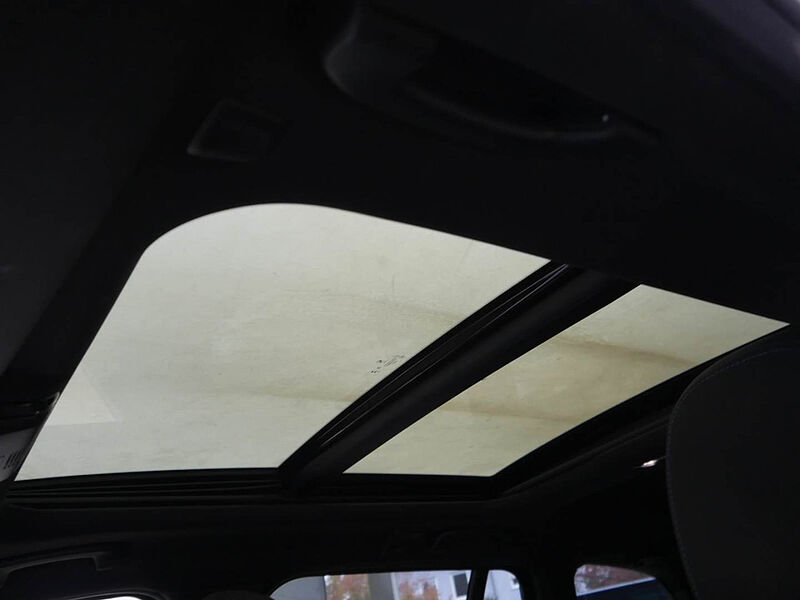 BMW 330e T. M Sport Pro HUD ACC PanoD. SuView H/K AHK 330 Sportpaket Bluetooth Navi LED Klima Aktivlenkung Standhzg PDC el. Fenster