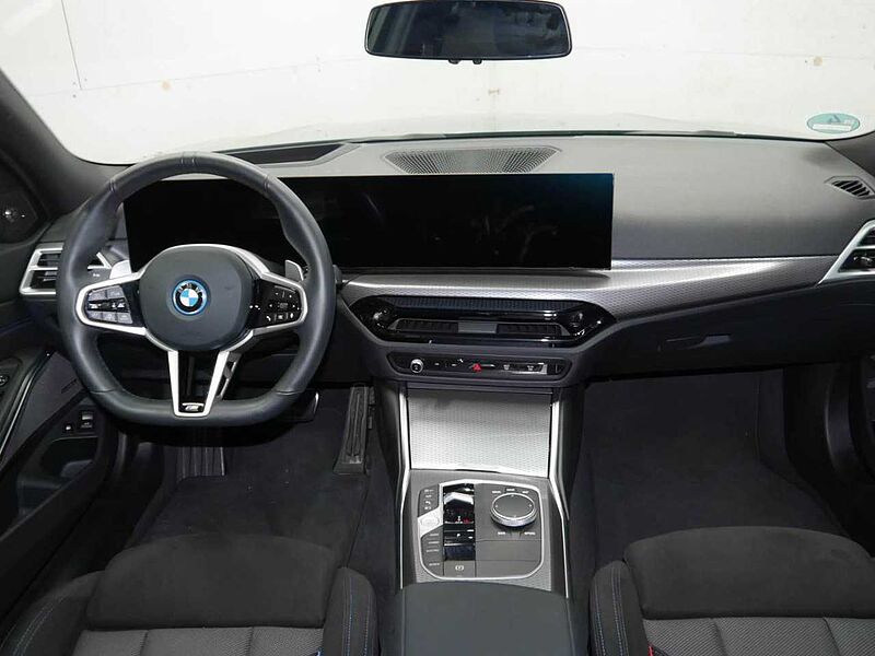 BMW 330e T. M Sport Pro HUD ACC PanoD. SuView H/K AHK 330 Sportpaket Bluetooth Navi LED Klima Aktivlenkung Standhzg PDC el. Fenster
