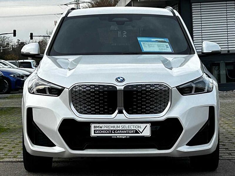 BMW iX1 e20 M Sport HUD ACC SuView. .Lenkh. AktivS.19' SuView. .Lenkh. AktivS.19' Sportpaket Bluetooth Navi LED Klima PDC el. Fenster