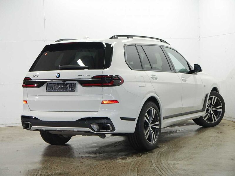 BMW X7 x40d M Sport Standh. IntAktivL. SurView. Gestik AH Sportpaket Bluetooth HUD Navi LED Vollleder Klima Luftfederung Aktivlenkung Stan