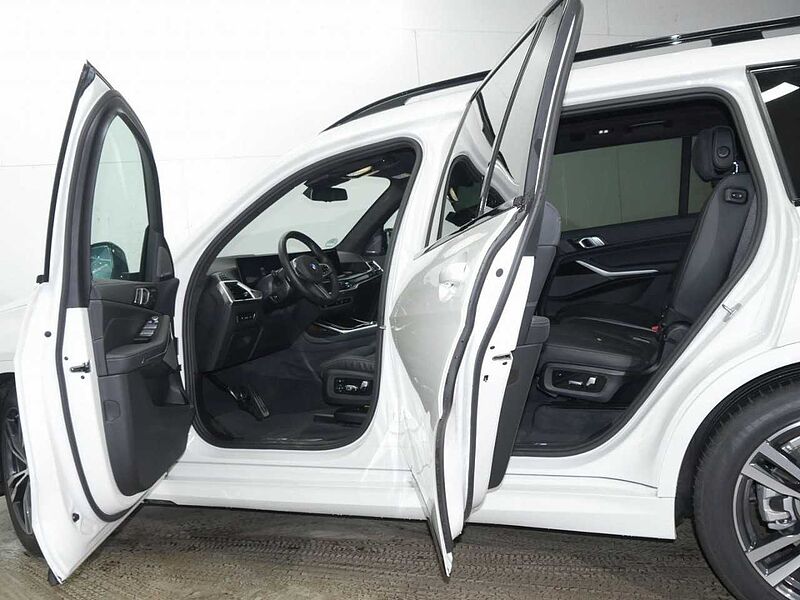 BMW X7 x40d M Sport Standh. IntAktivL. SurView. Gestik AH Sportpaket Bluetooth HUD Navi LED Vollleder Klima Luftfederung Aktivlenkung Stan