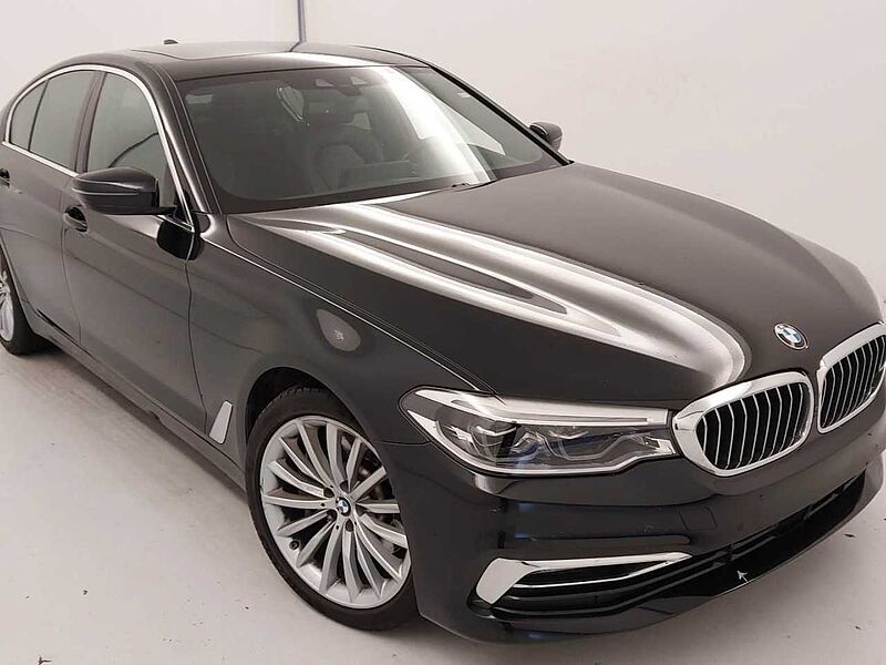 BMW 530d IntAktLenk. HUD ACC SuView Glasd. TV Soft 19' 530 19'