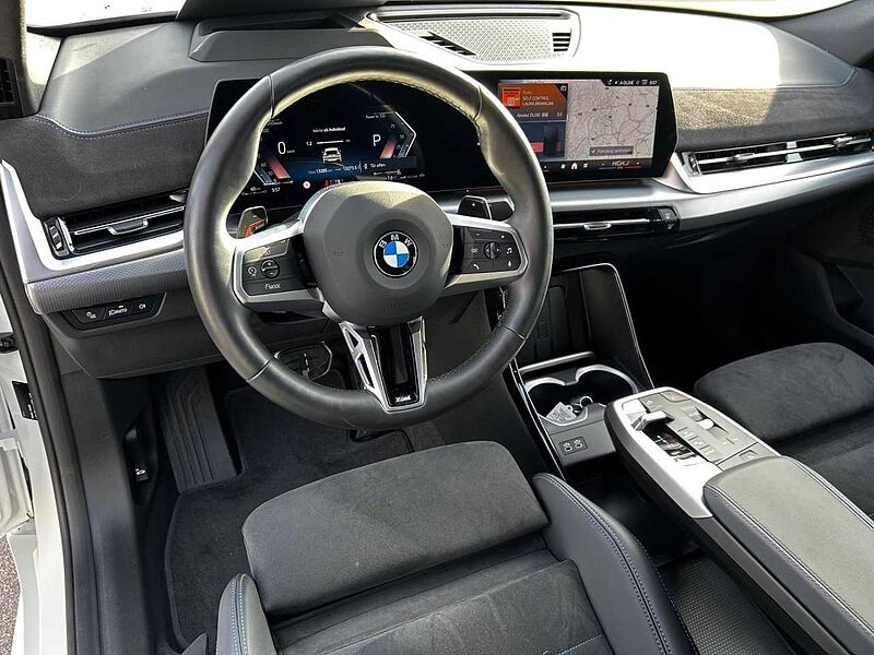 BMW X2 s20i M Sport HUD ACC SuView LiveProf. Lenkh.19 Sportpaket Bluetooth Navi LED Klima PDC el. Fenster