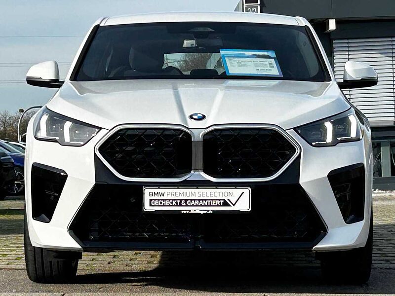 BMW X2 s20i M Sport HUD ACC SuView LiveProf. Lenkh.19 Sportpaket Bluetooth Navi LED Klima PDC el. Fenster