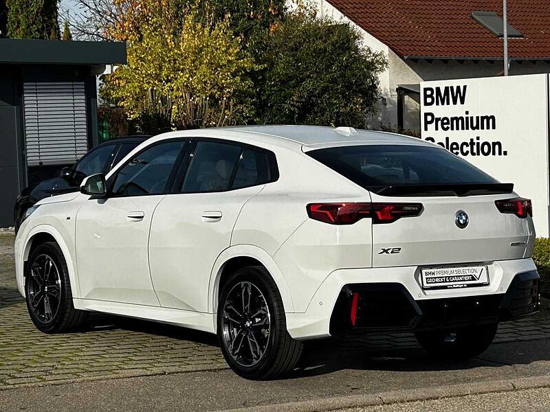 BMW X2 s20i M Sport HUD ACC SuView LiveProf. Lenkh.19 Sportpaket Bluetooth Navi LED Klima PDC el. Fenster