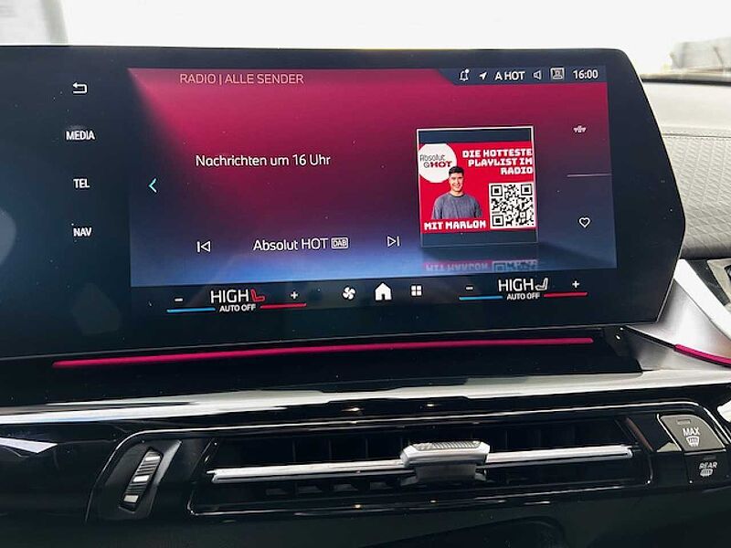 BMW X2 xDrive20d M Sport ACC HUD IconGlow. SuView. AHK Sportpaket Bluetooth Navi LED Vollleder Klima PDC el. Fenster