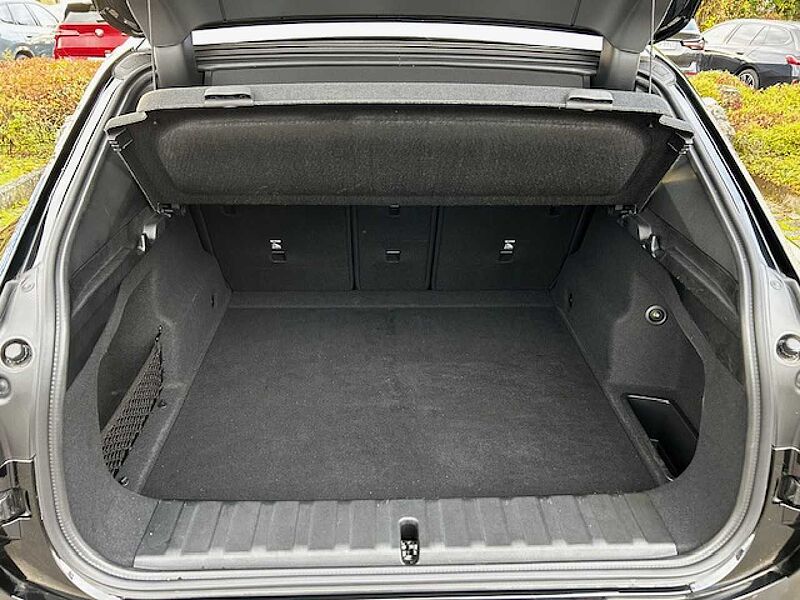 BMW X2 xDrive20d M Sport ACC HUD IconGlow. SuView. AHK Sportpaket Bluetooth Navi LED Vollleder Klima PDC el. Fenster