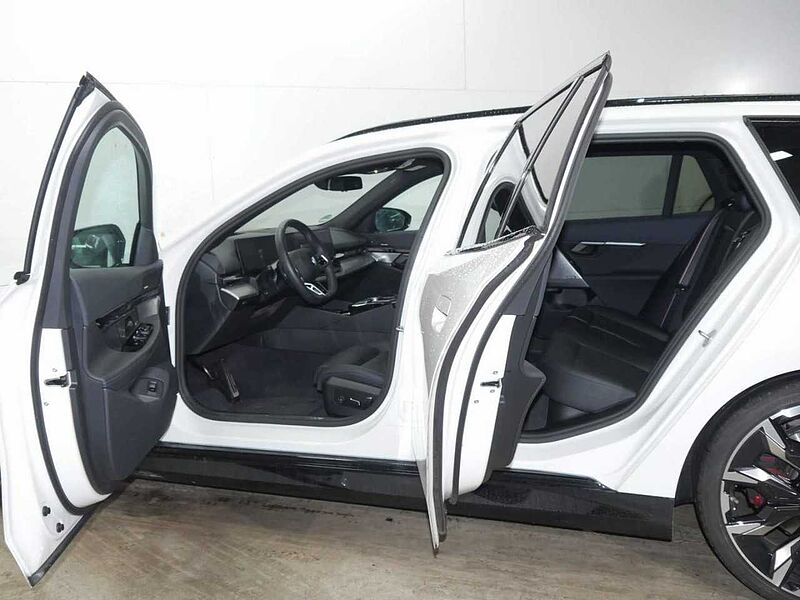 BMW 520d T. M Sport Pro Carbon IntAktivL. PanoD. AHK21' 520 IntAktivL. PanoD. AHK21' Sportpaket Bluetooth HUD Navi LED Klima Aktivlenkung