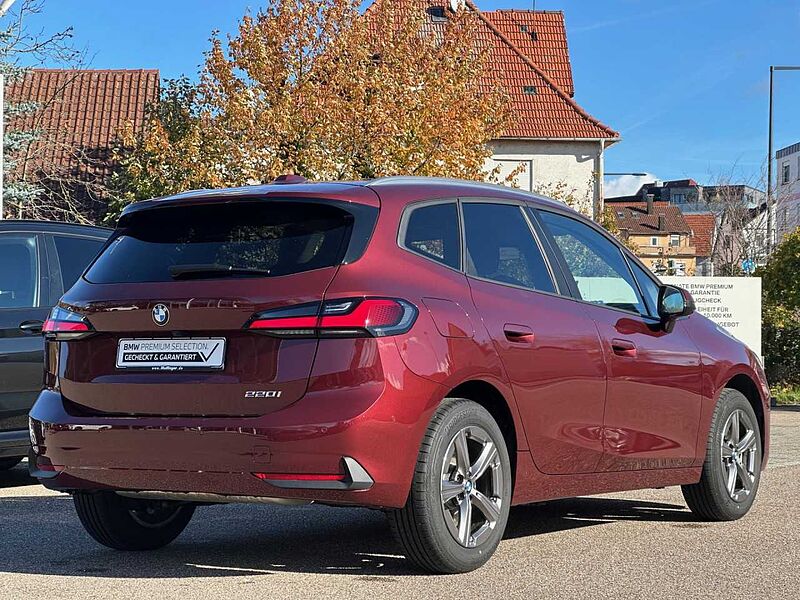 BMW 220i ActiveT. HUD PanoDach SurView. LiveProf. AHK 220 Active Tourer Bluetooth Navi LED Klima PDC el. Fenster