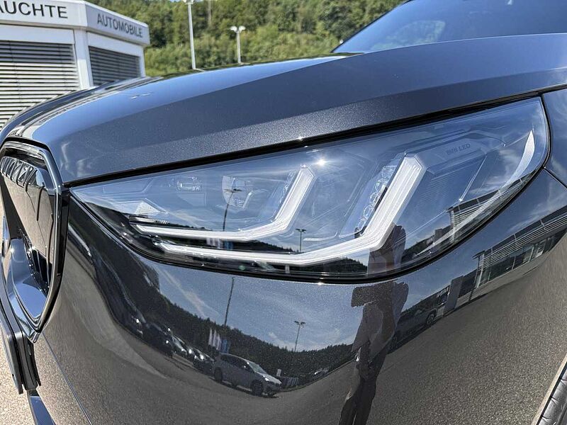 BMW X3 20d xDr. M Sport Pro HUD ACC PanoD. Icon. Glow AHK M