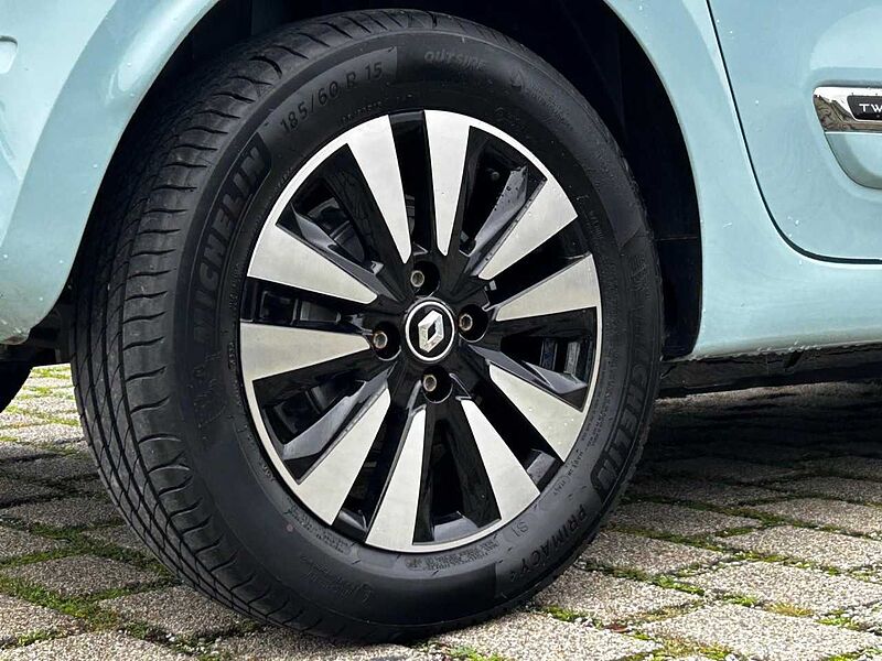 Renault Twingo Electric Techno Sitzh. Kamera Klima Apple Bluetooth Navi Einparkhilfe el. Fenster