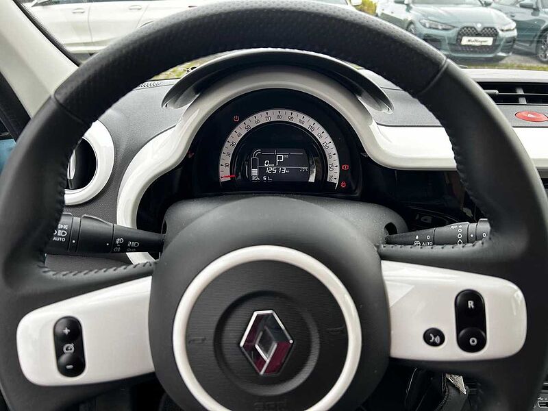Renault Twingo Electric Techno Sitzh. Kamera Klima Apple Bluetooth Navi Einparkhilfe el. Fenster