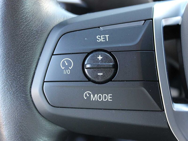 BMW iX1 x30 xLine HUD ACC LiveProf. SurView Ad-LED