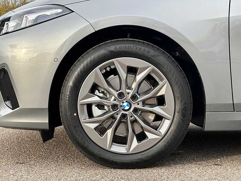 BMW 120 PremPaket DrivAss Komf. Ad. LED SH 17' Klima 17' PDC