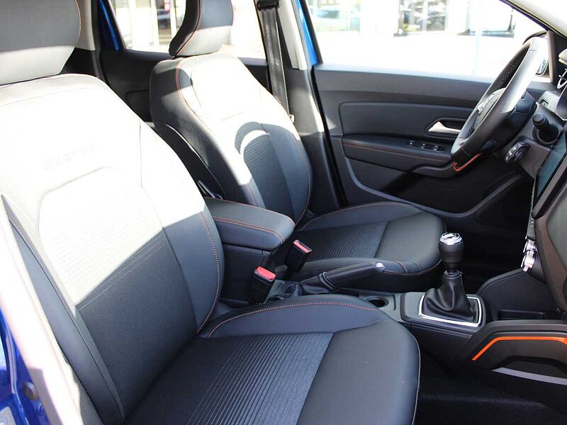 Dacia Duster TCe 130 Extreme AHK Navi LED Sitzheiz.