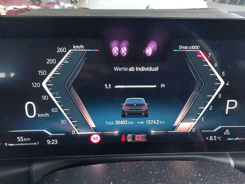 BMW 330i T. M Sport HUD ACC Kamera LiveProf. Komf. HiFi 330