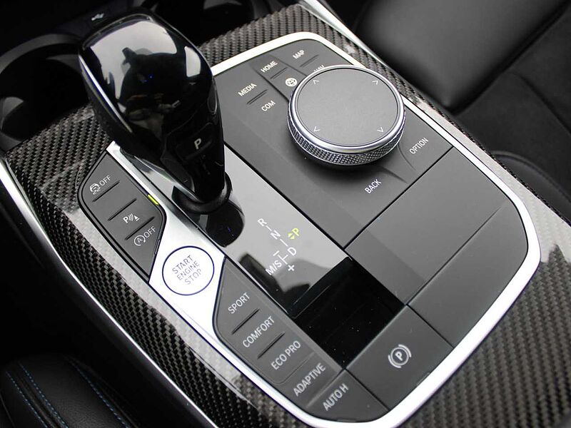 BMW 330i Lim xDrive MSport AHK Standhzg HiFi Glasd 330