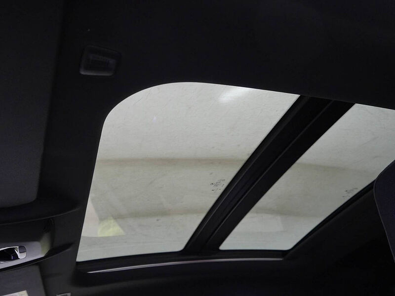 BMW M235 xDr. GC. M Pro HUD ACC SuView H/K PanoD.19' Gran Coupé PanoD.19' Sportpaket Bluetooth Navi LED Klima PDC el. Fenster