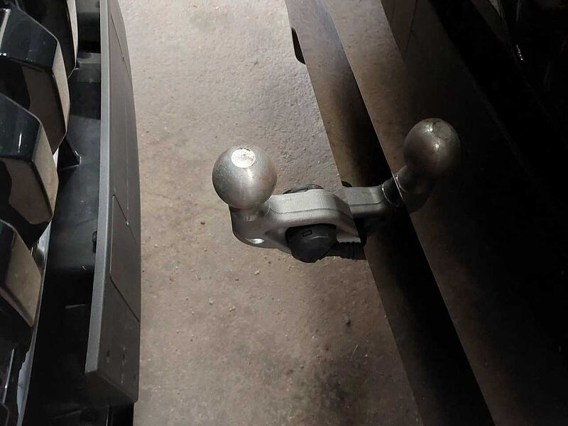 BMW 540d xDr. M Sport Pro PanoD. Standh. AHK ACC HUD HK 540 Sportpaket Bluetooth Navi LED Vollleder Klima Standhzg PDC el. Fenster