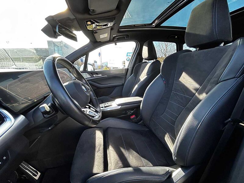 BMW 230e xDr. AT. M Sport HUD ACC SuView H/K PanoD.19' 230 Active Tourer PanoD.19' Sportpaket Bluetooth Navi LED Klima Standhzg PDC el.