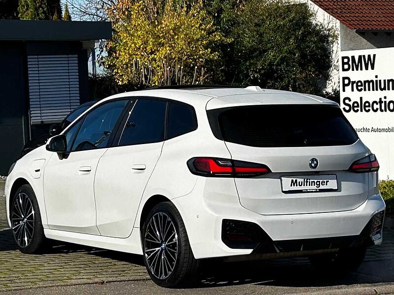BMW 230e xDr. AT. M Sport HUD ACC SuView H/K PanoD.19' 230 Active Tourer PanoD.19' Sportpaket Bluetooth Navi LED Klima Standhzg PDC el.