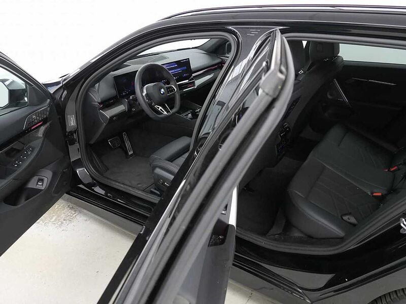 BMW 540d xDr. T.M Sport HUD ACC SuView B&W Standh. AHK 540 Sportpaket Bluetooth Navi LED Vollleder Klima Standhzg PDC el. Fenster