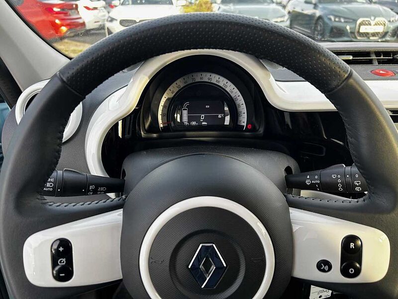 Renault Twingo Electric Techno Sitzh. Kamera Klima Apple Bluetooth Navi Einparkhilfe el. Fenster