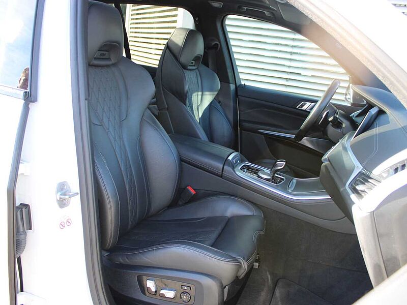 BMW X5 x45e M Sitz PanoD. B+W 360° Laser Luft Sitzbel