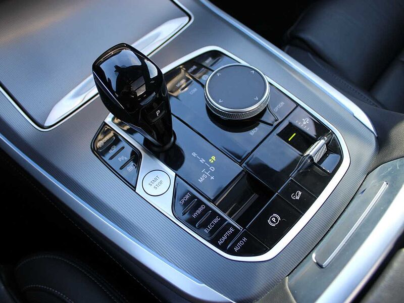 BMW X5 x45e M Sitz PanoD. B+W 360° Laser Luft Sitzbel