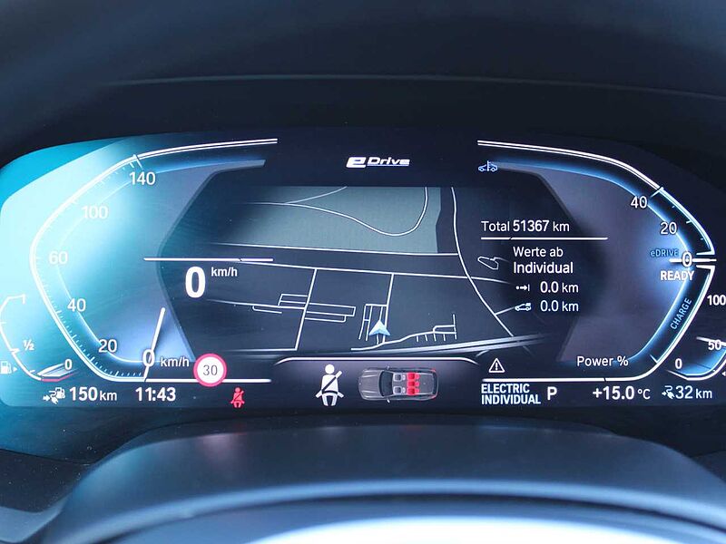 BMW X5 x45e M Sitz PanoD. B+W 360° Laser Luft Sitzbel